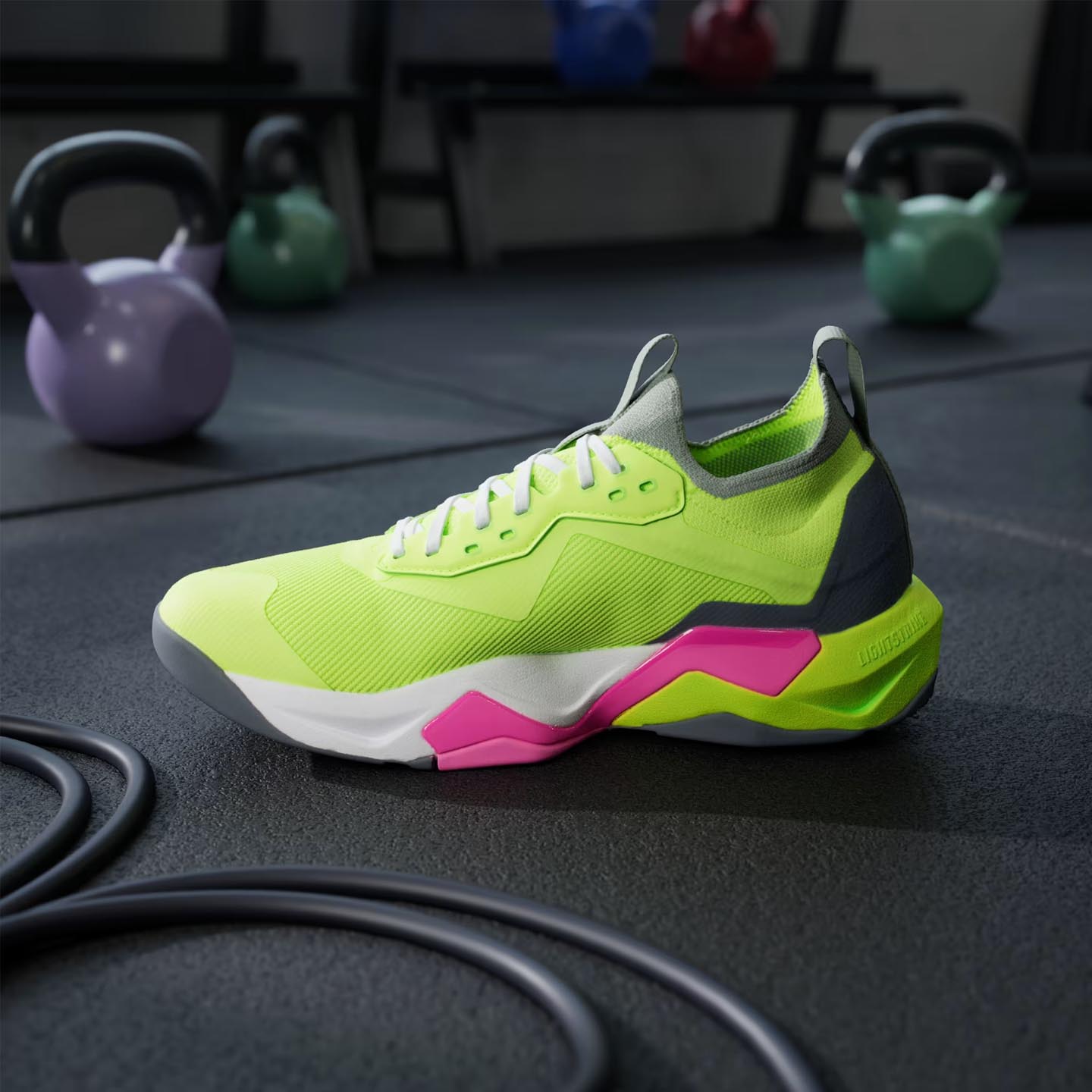 Tênis adidas HIIT Lightstrike Pro – Leveza e Estabilidade para
