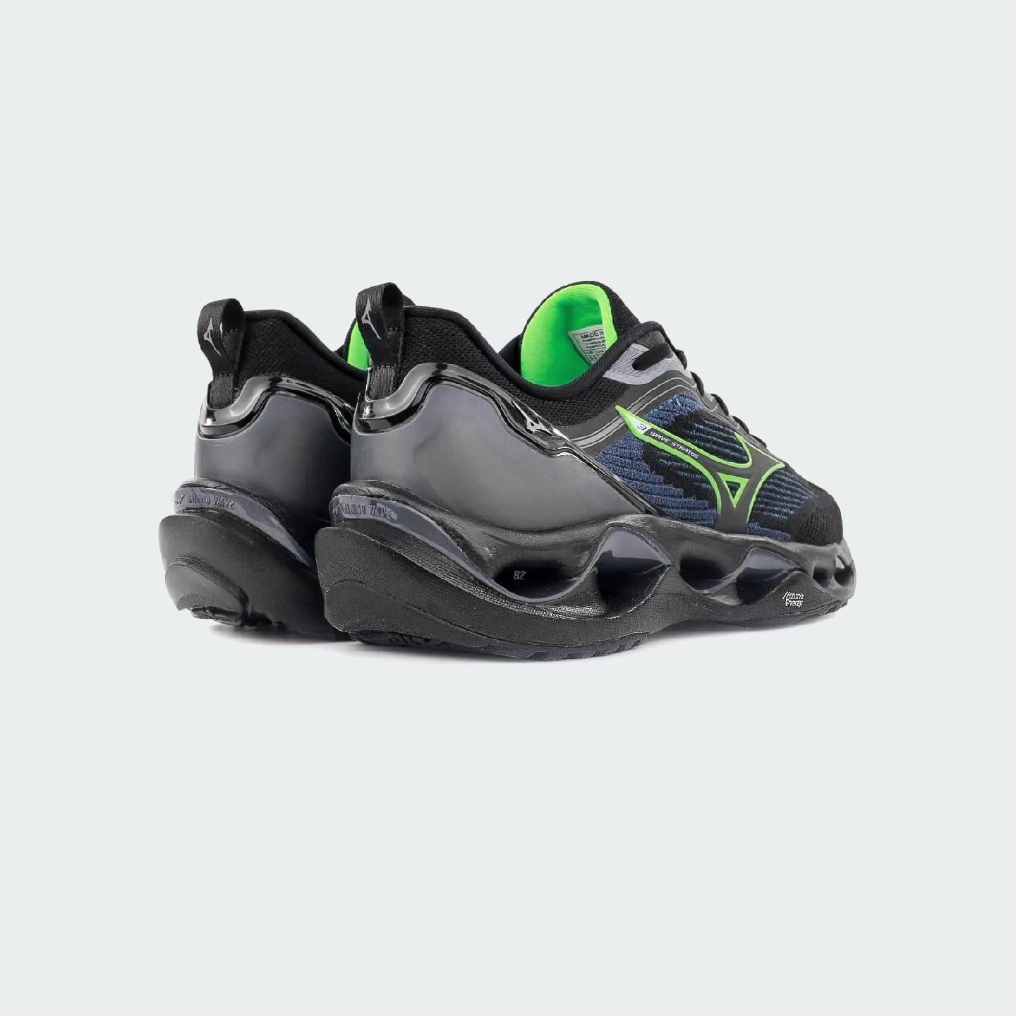 Tênis Mizuno Wave Stratos 3: Amortecimento e Suporte para Corridas