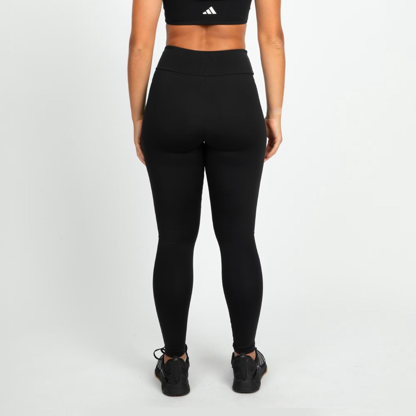 Calça Adidas Legging Treino Básica - Conforto e Desempenho na Free
