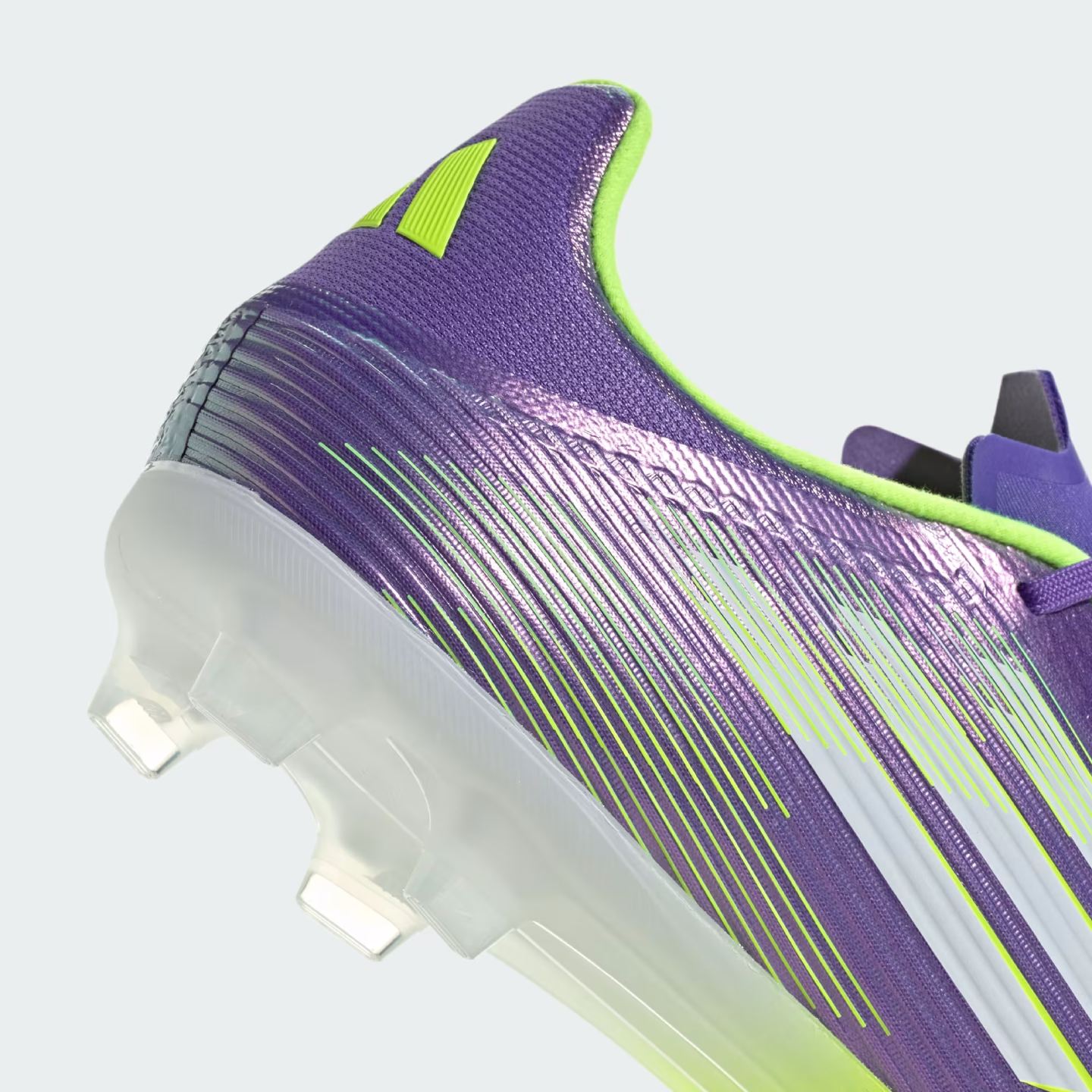 Chuteira Adidas F50 League Campo - Velocidade Explosiva em Grama
