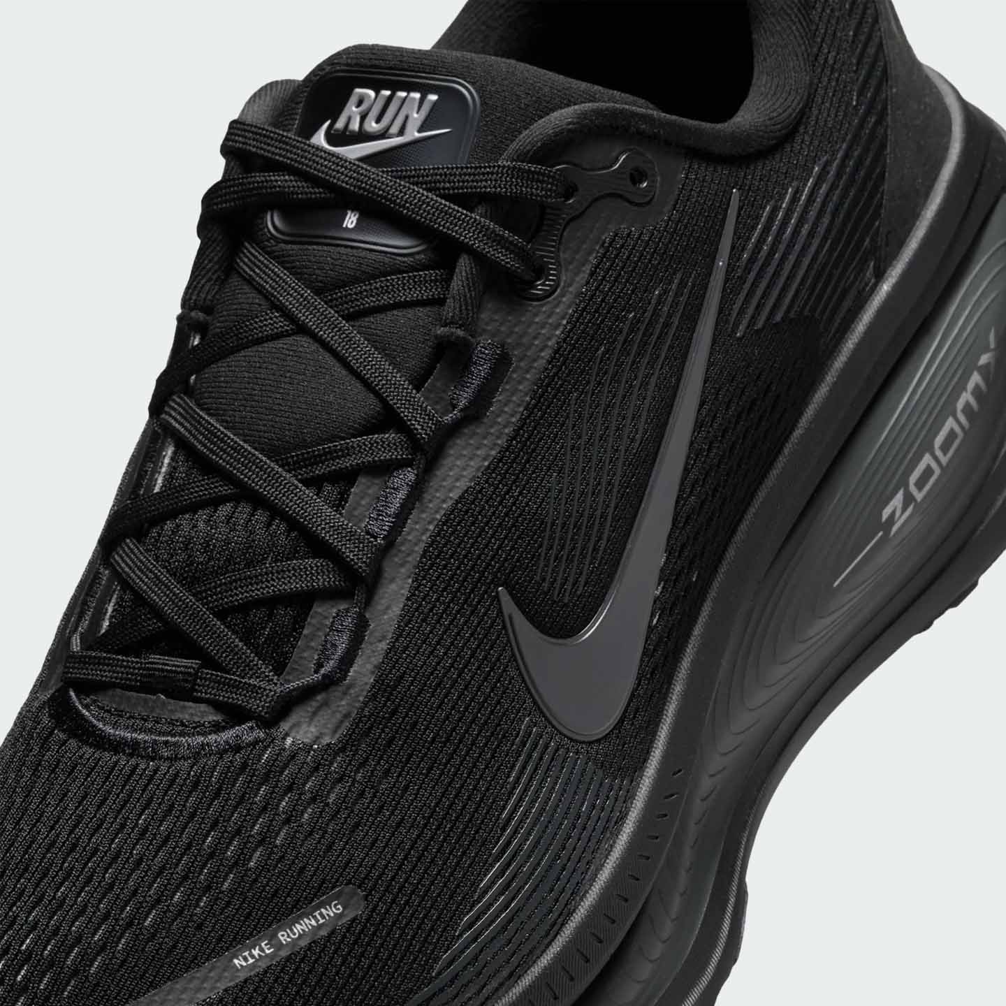 Tênis Nike Vomero 18 - Amortecimento Máximo e Conforto Premium